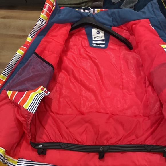 Women’s Roxy Ski/Snow hooded Jacket. size XL. - Picture 2 of 11
